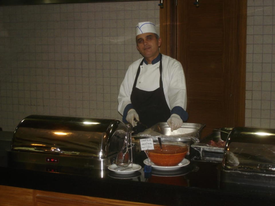 Super netter Koch  Side Aluna Hotel