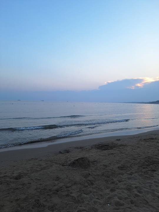 Strand Side Breeze Hotel