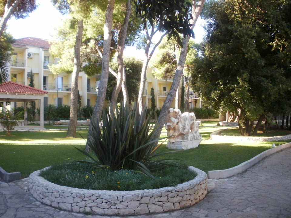 Der weg vom Zimmer zum Resaurant Waterman Svpetrvs  Resort