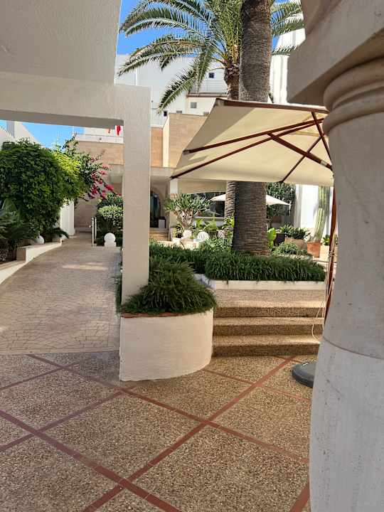 Außenansicht Universal Hotel Cabo Blanco - Adults Only