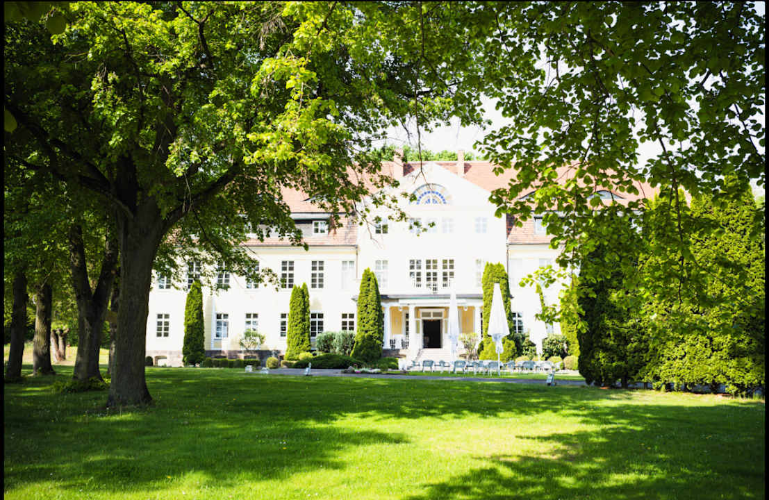 Außenansicht Schloss Wulkow