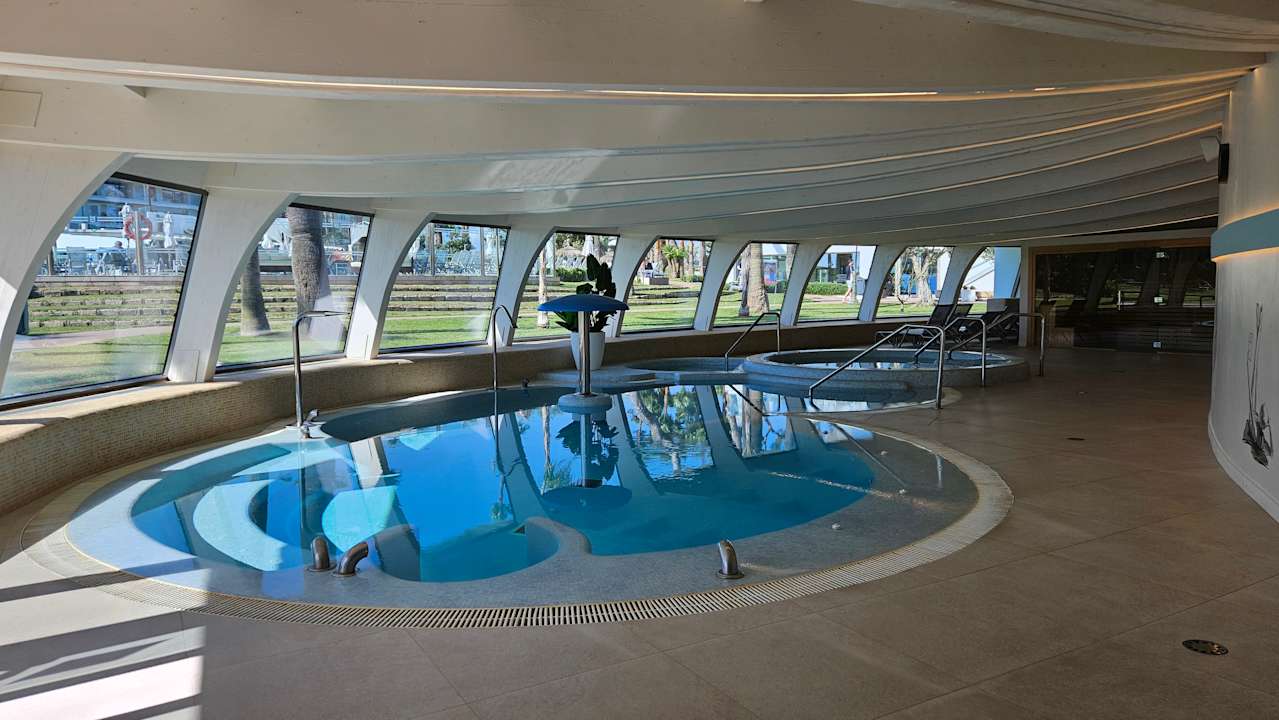 Pool Playa Esperanza Resort