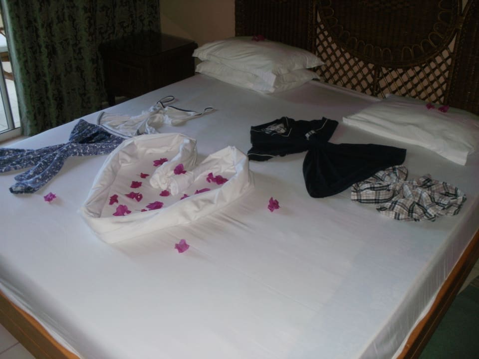 So werden die Betten gemacht  Hotel African Queen