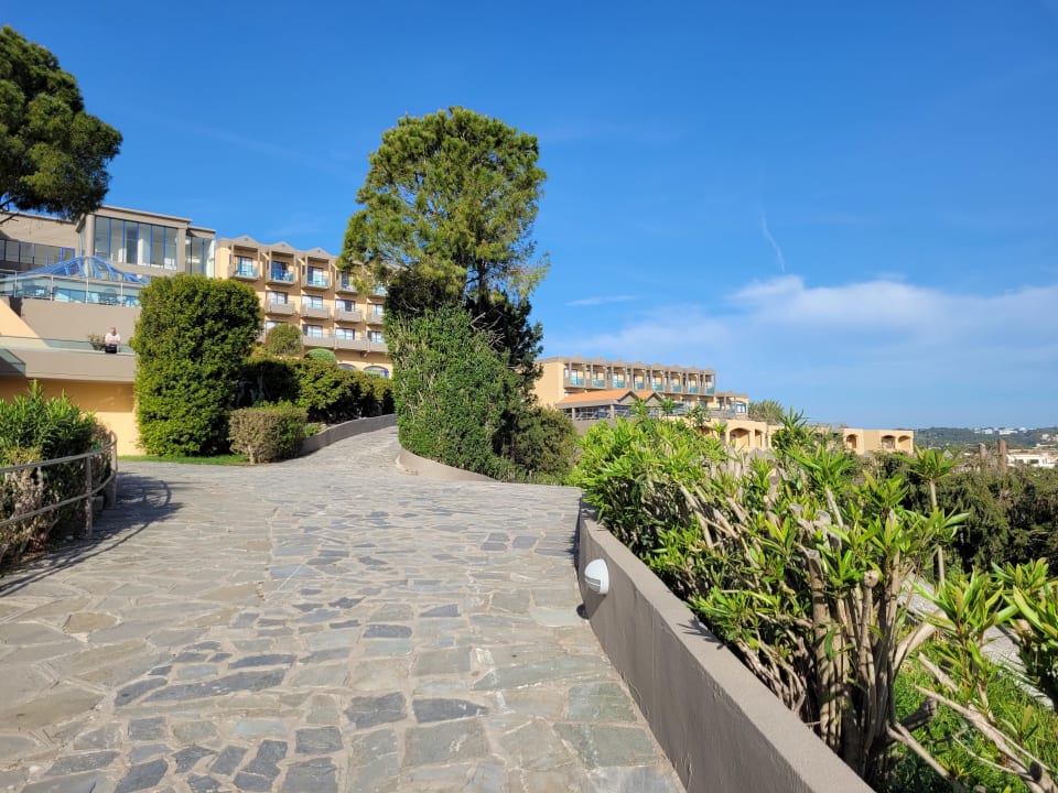 Außenansicht Kresten Palace Hotel