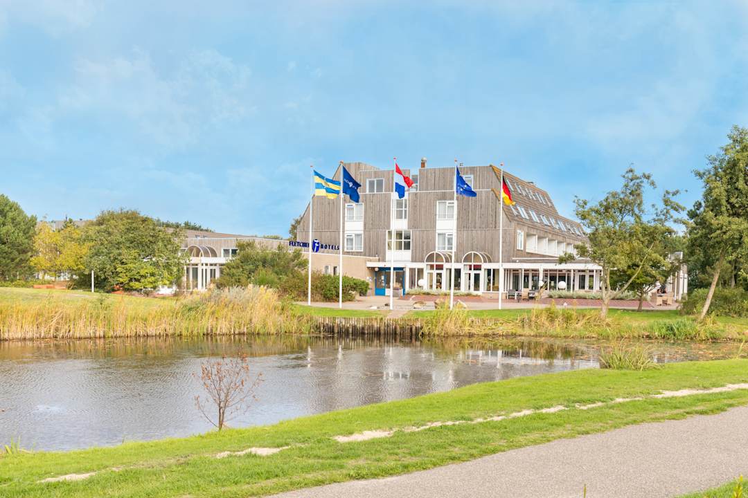 Außenansicht Fletcher Hotel-Resort Amelander Kaap