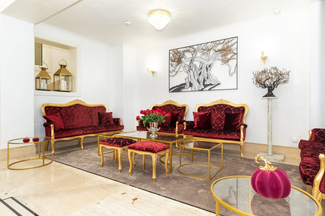 Lobby Hotel Le Premier