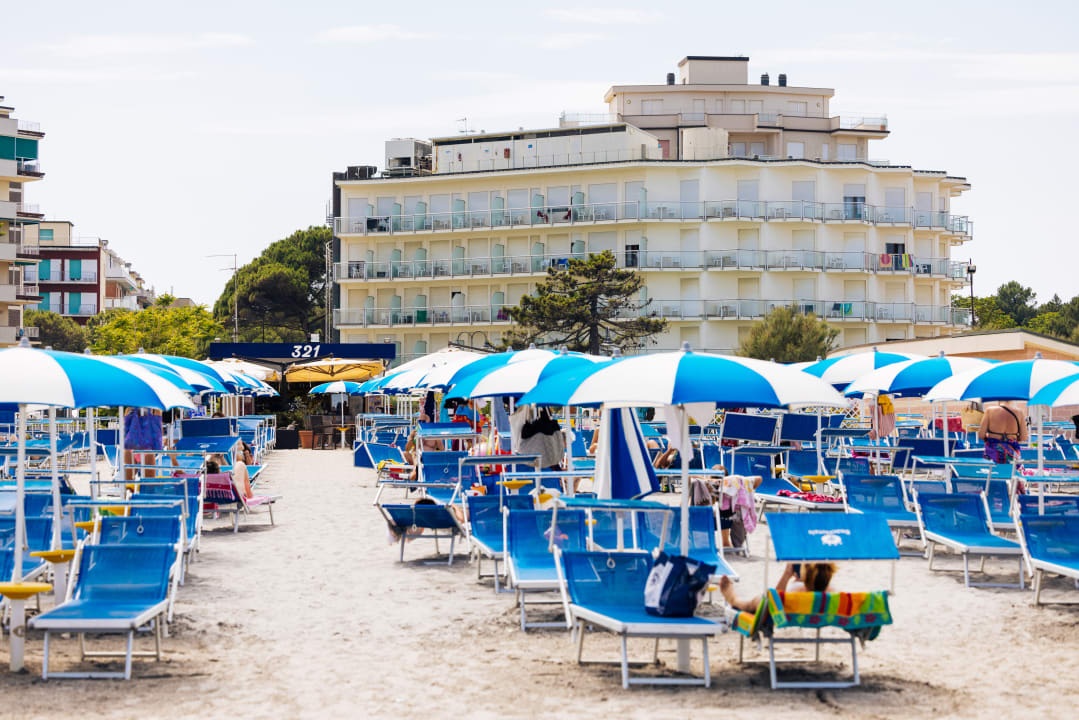 Strand Hotel Bellevue Beach