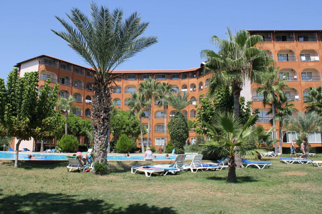 Garten / "Ruhepool" Club Turtas Beach Hotel