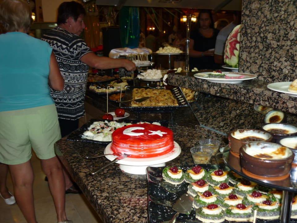 Kuchen Fame Residence Lara & Spa