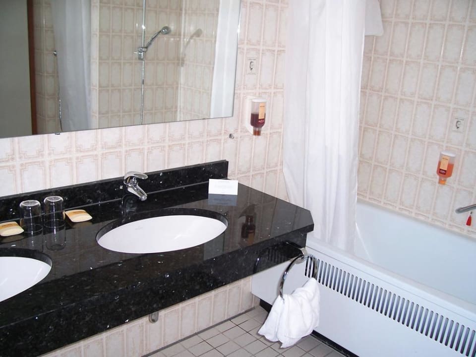 Badezimmer Steigenberger Hotel Bad Neuenahr