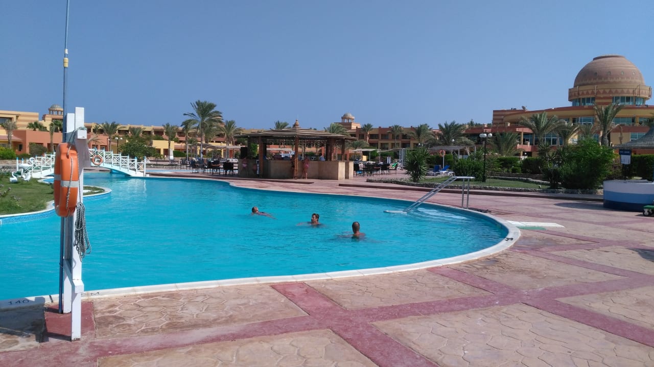Pool Malikia Resort Abu Dabbab