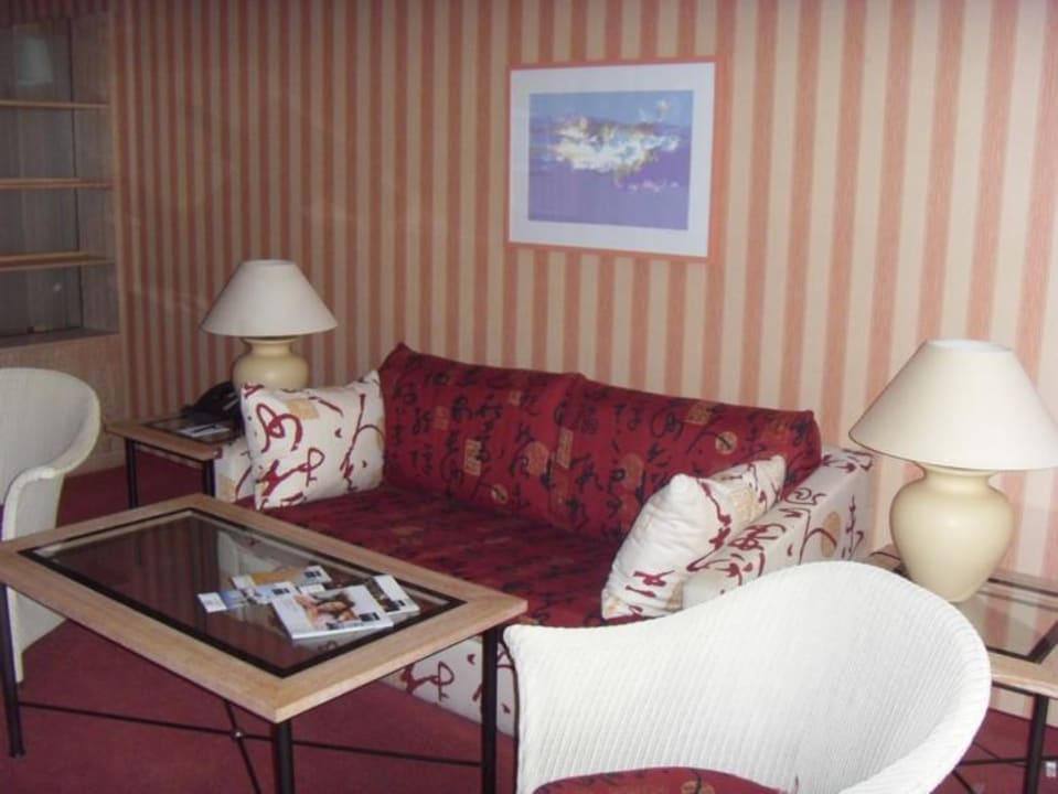 Sitzgelegenheiten im Wohnzimmer Dorint Strandhotel Binz