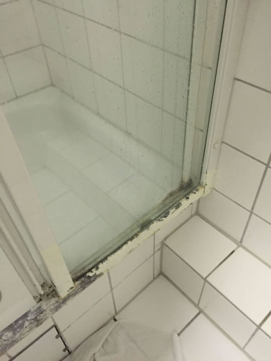 Duschkabine St.Joseph Hotel Hamburg St.Pauli Kiez Reeperbahn