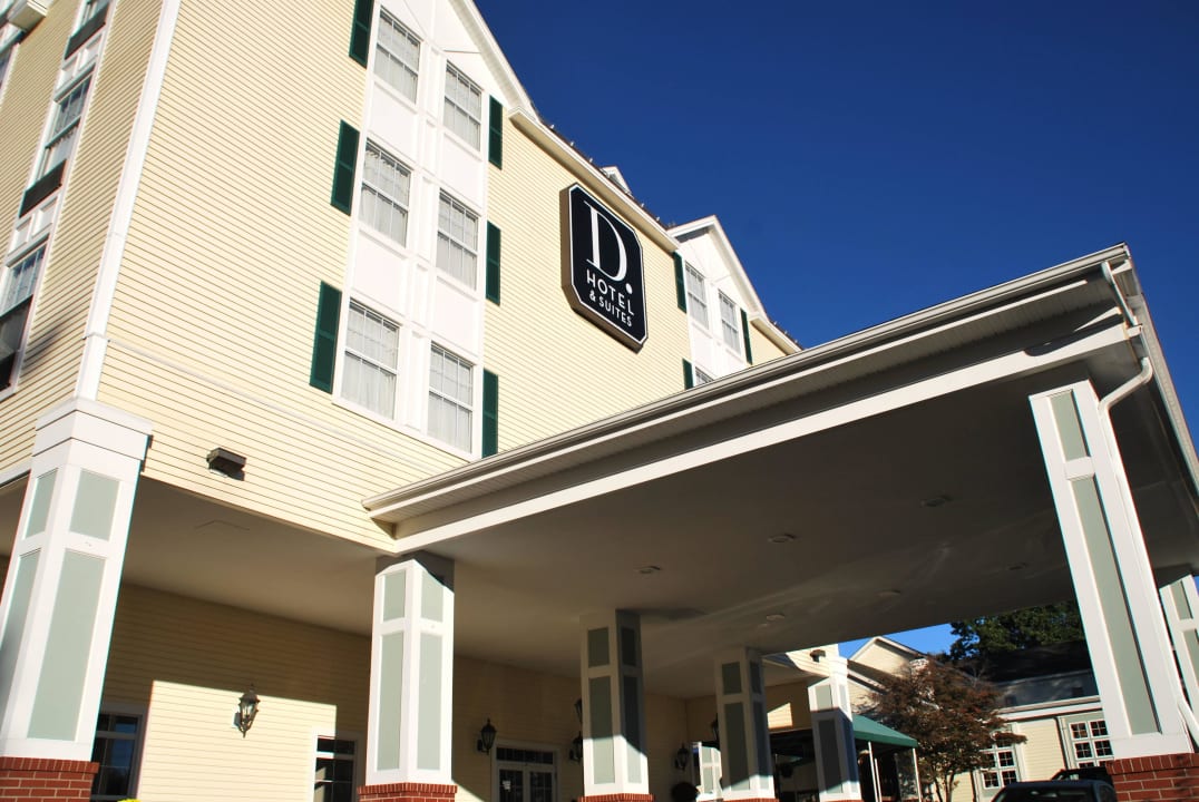 Eingangsbereich D. Hotel & Suites Holyoke