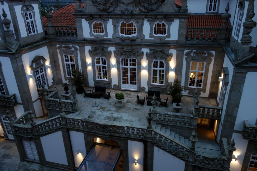 Aussen bei Nacht Pestana Palácio do Freixo