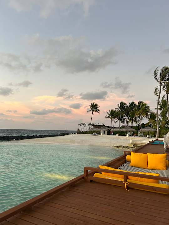 Ausblick OBLU SELECT Lobigili