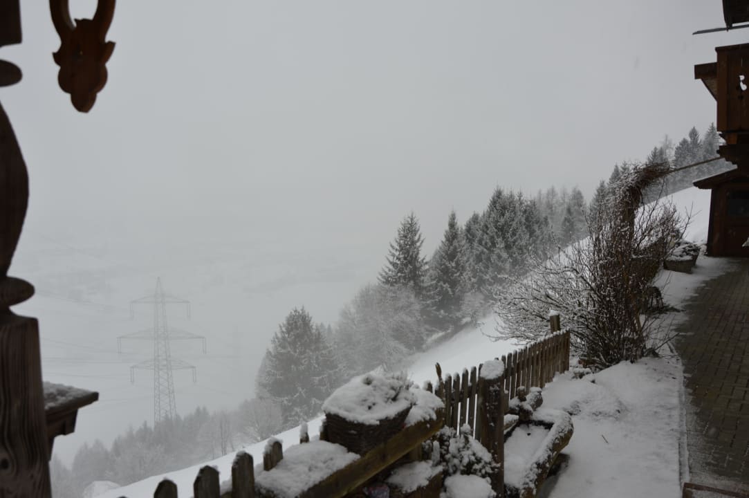 Blick ins Tal Baby- & Kinder Biobauernhof Rieserhof