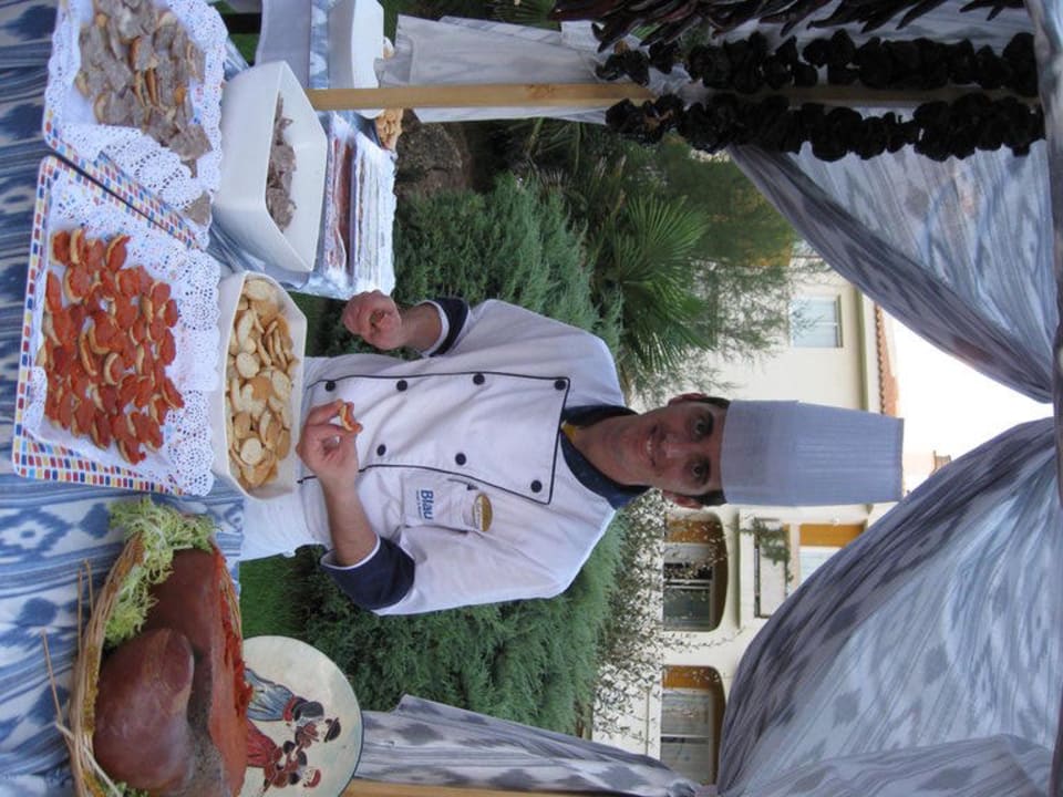 Typisch mallorcinische Köstlichkeiten vom Koch blau punta reina