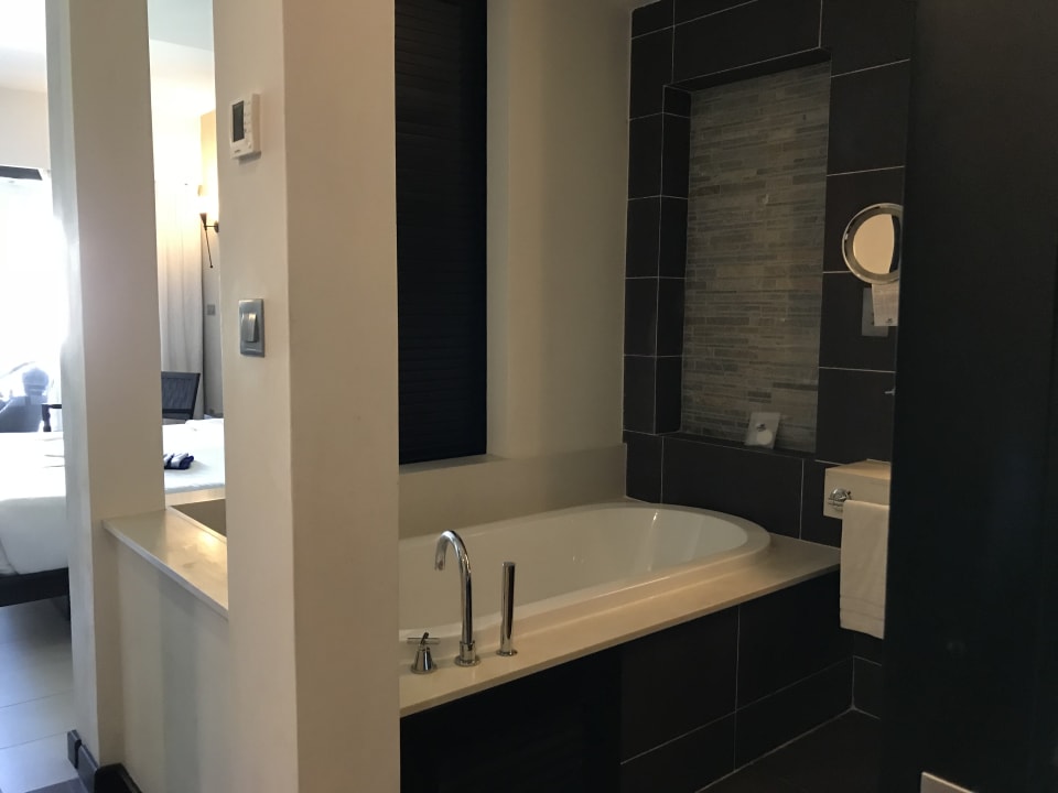 Badewanne. Crystals Beach Resort Belle Mare, a member of Radisson Individuals