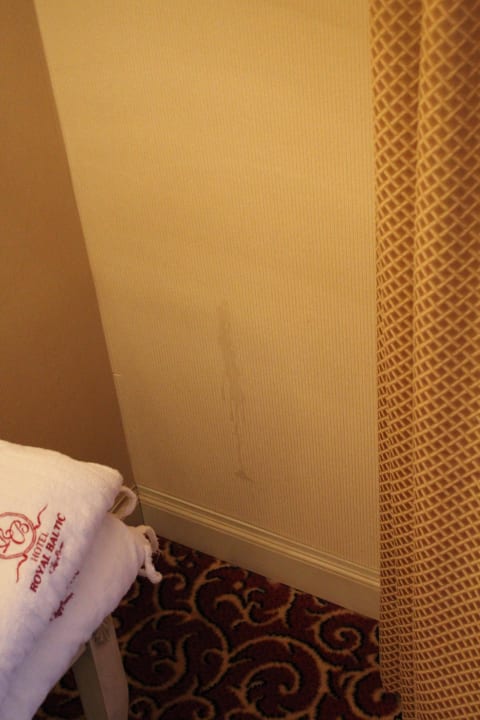 Ściana z lekkim zaciekiem Hotel Royal Baltic Luxury Boutique