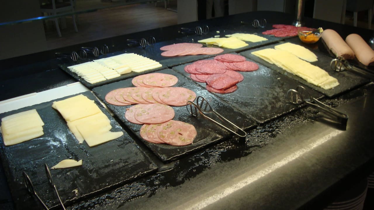 Reichhaltiges Büfett allsun Hotel Lucana