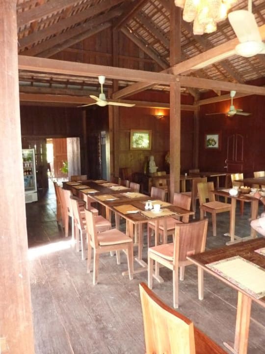 Frühstücksmöglichkeit = 1. Etage Hotel Sambor Village