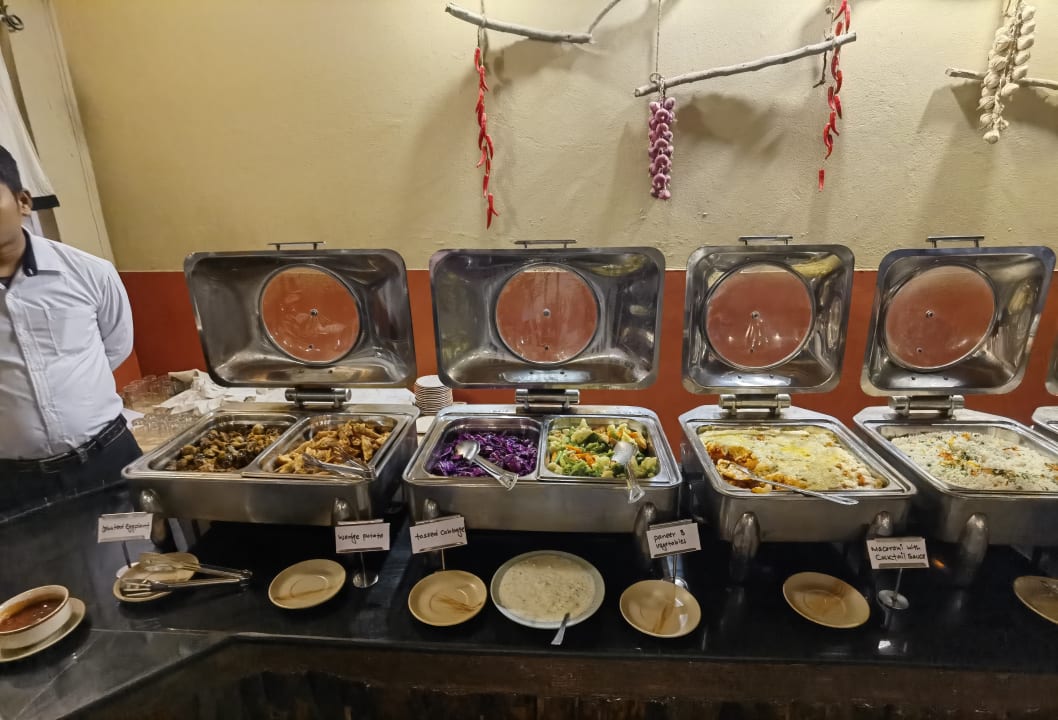 Gastro Green Mansions Jungle Resort