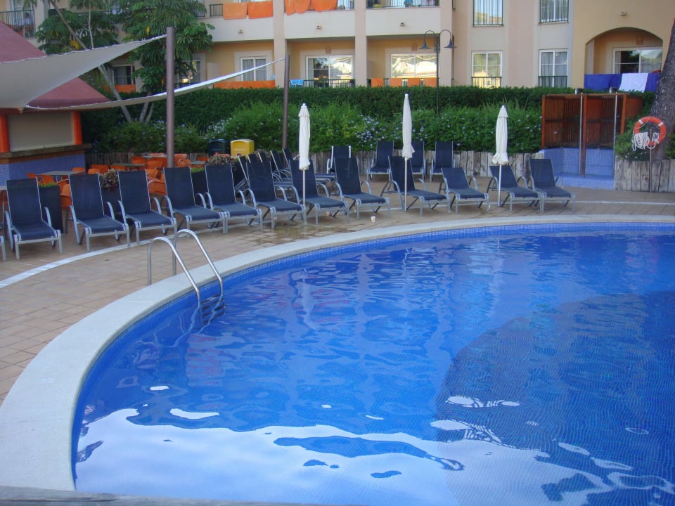 Pool Zafiro Cala Mesquida