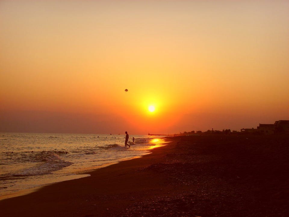 Sonnenuntergang am Strand Belek Beach Resort Hotel