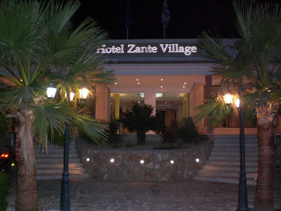 Eingang Hotel Zante Village
