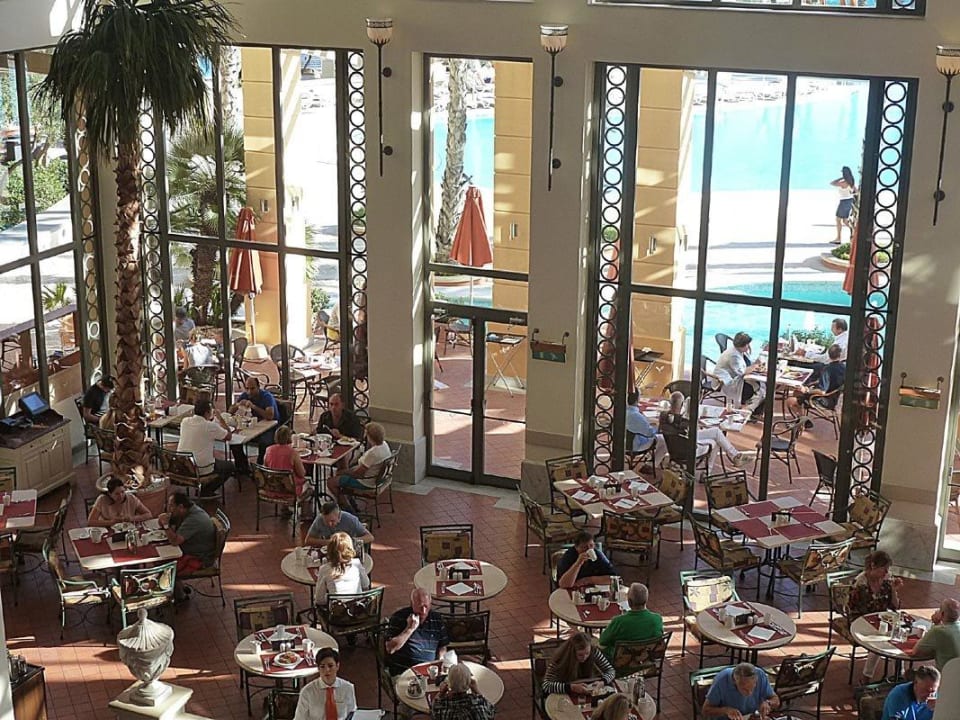 Frühstück im Restaurant Hilton Malta