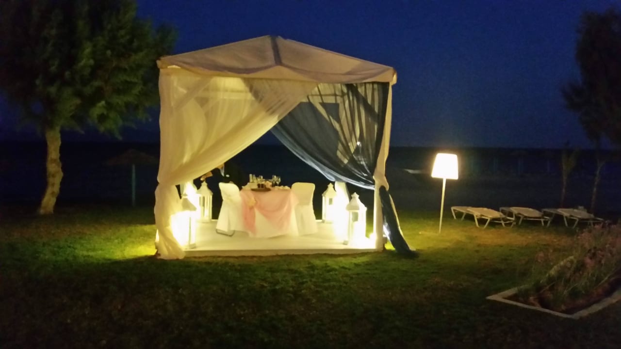 Exklusives Dinner TUI BLUE Oceanis Beach and Spa Resort