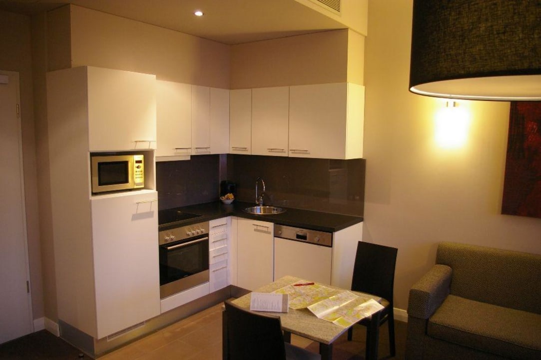 Küche Adina Apartment Hotel Berlin Checkpoint Charlie