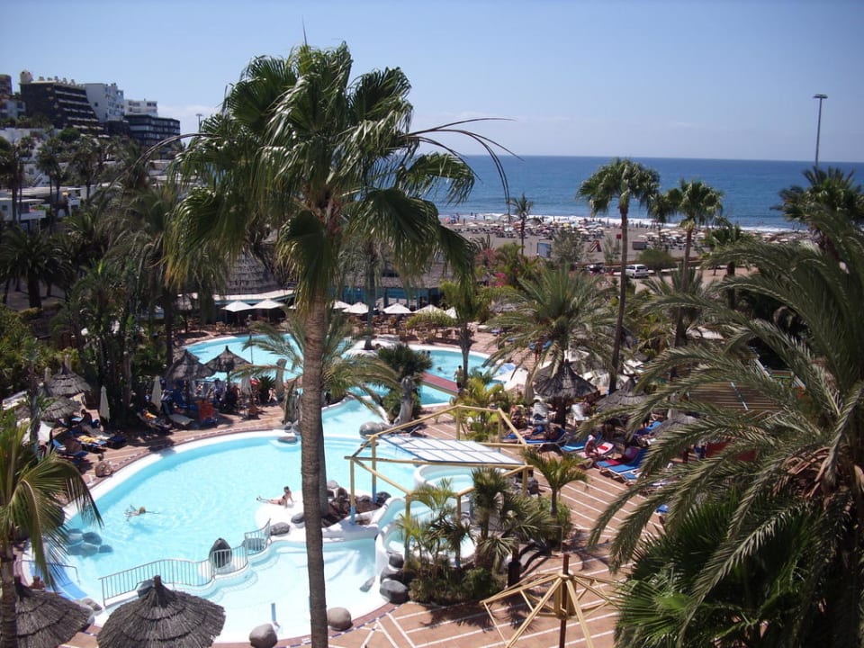 Poolanlage Corallium Beach by Lopesan Hotels - Adults only