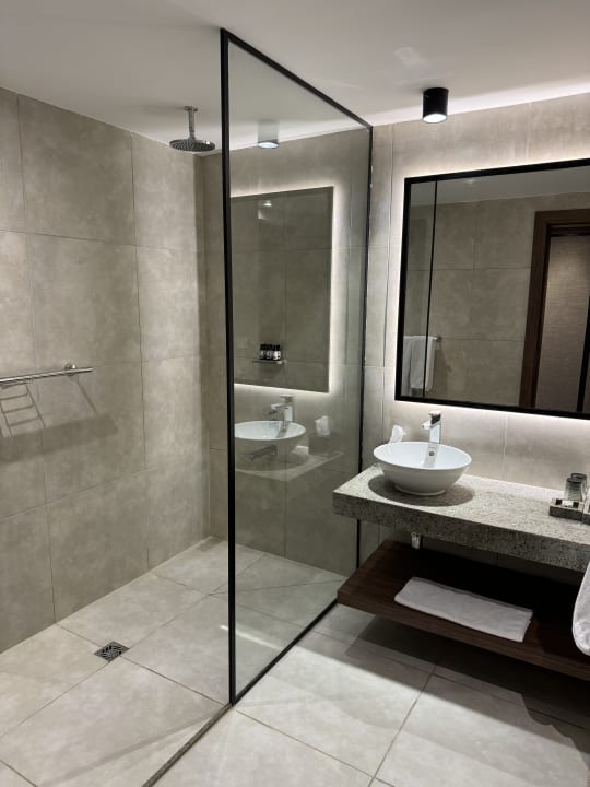 Zimmer Serry Beach Resort