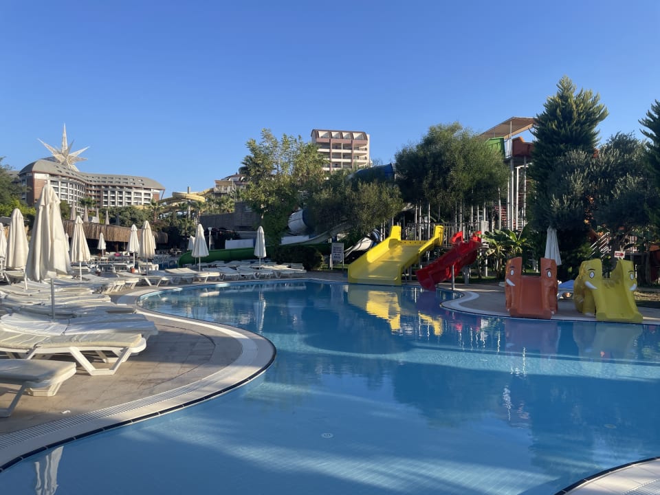 Pool Saturn Palace Resort Hotel