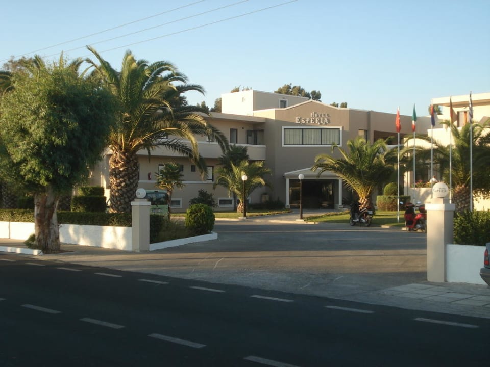 Eingang Hotel Esperia