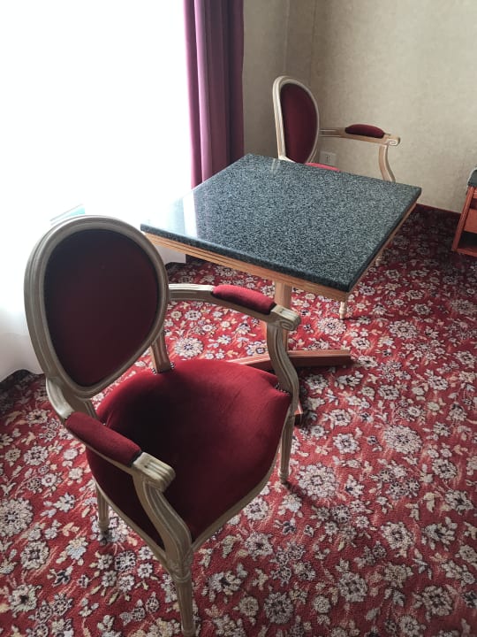 Zimmer Russott Hotel