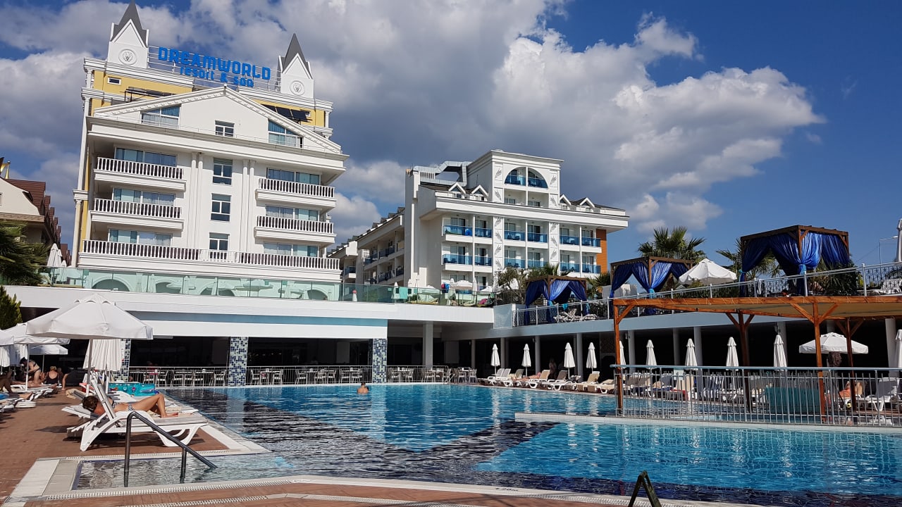 Pool Dream World Resort & Spa