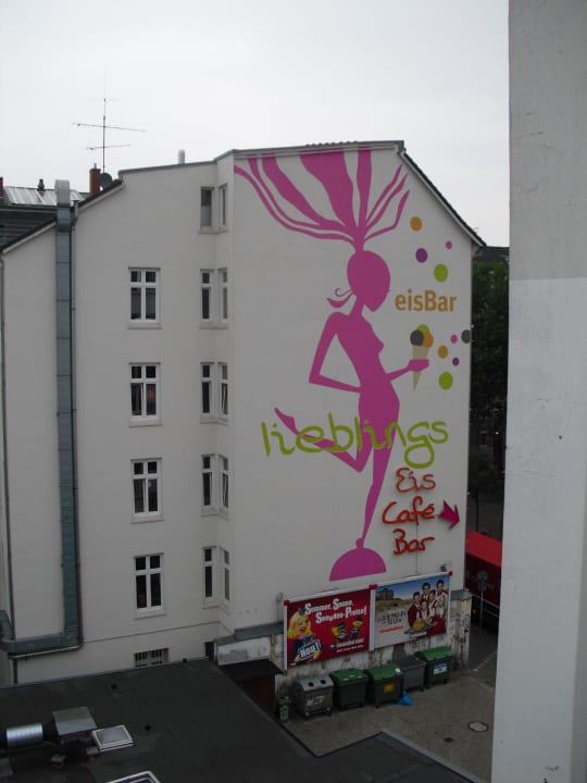 Ausblick Hinterhof Cityhotel Monopol