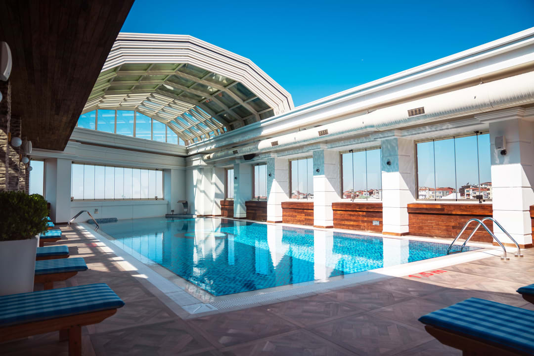 Pool Ramada Plaza By Wyndham Istanbul City Center