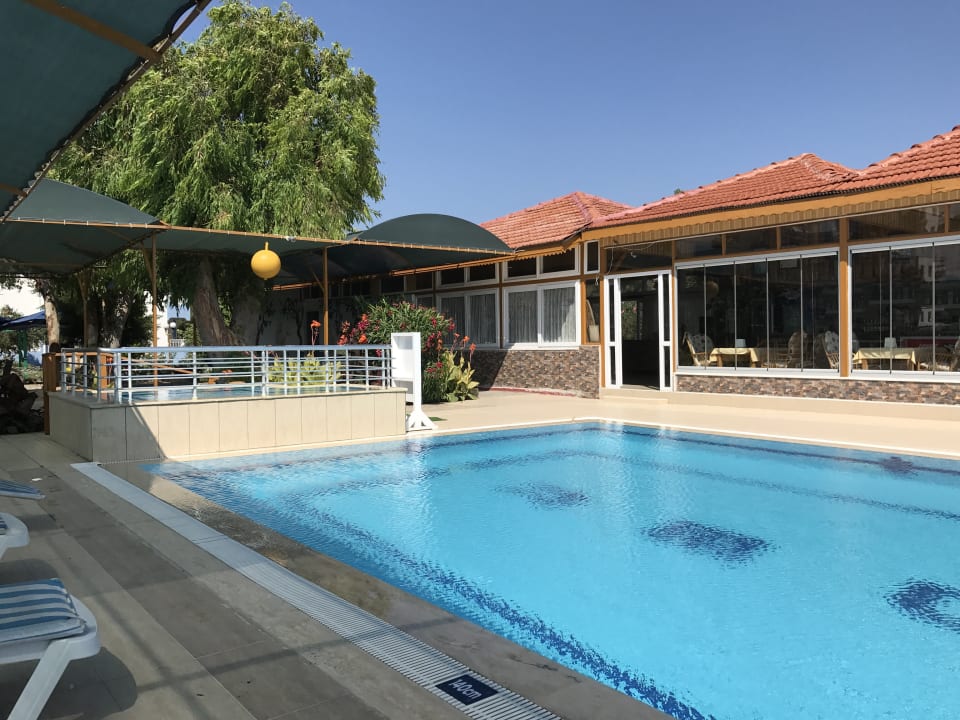 Pool Önder Yildiz Hotel