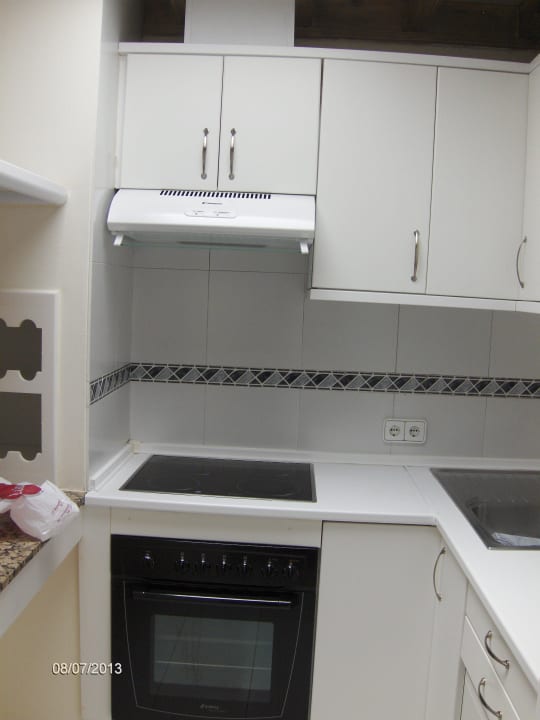 Well equipped kitchen Hotel Sands Beach Resort