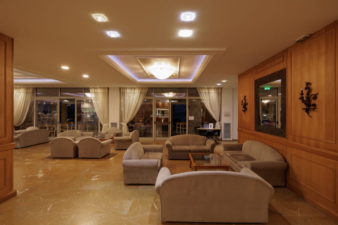 Lobby Elea Beach Hotel