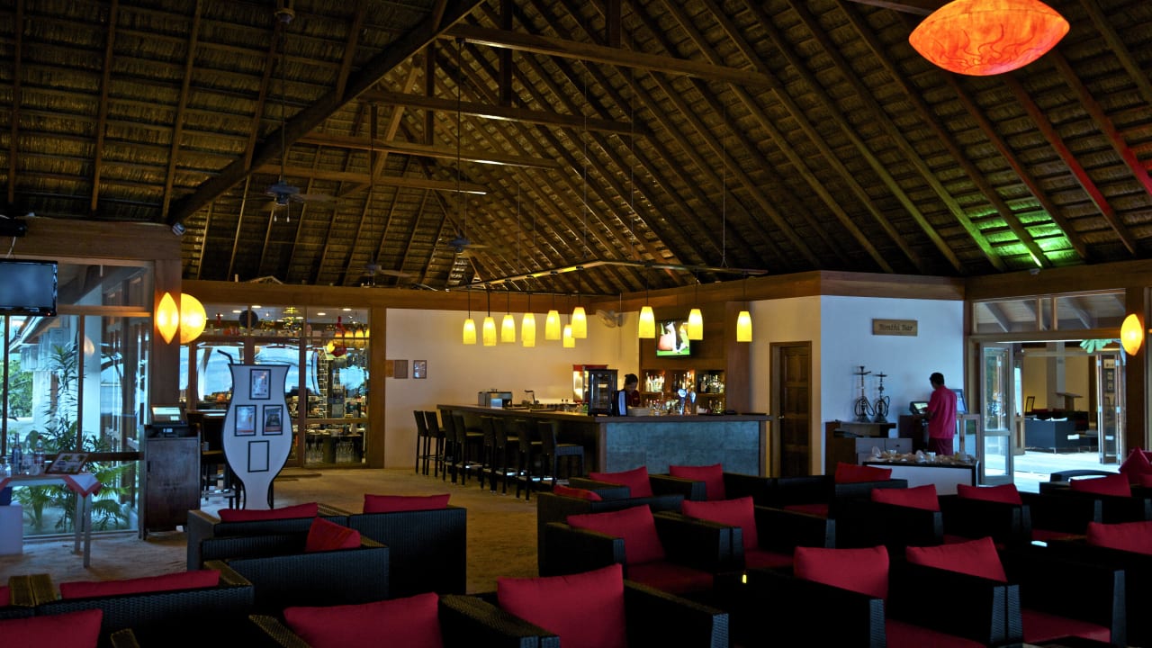 Bonthi Bar Vilamendhoo Island Resort & Spa
