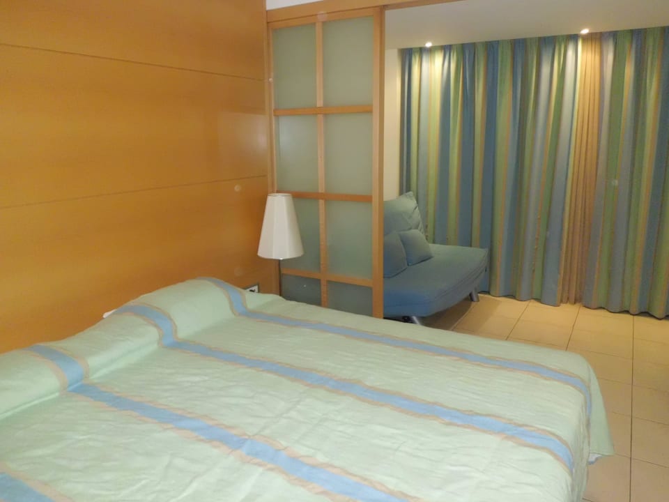 Großzügiges Doppelzimmer Hotel Calypso Beach