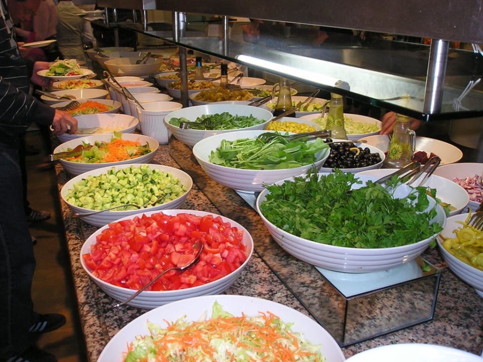 Salatbuffet Can Garden Beach