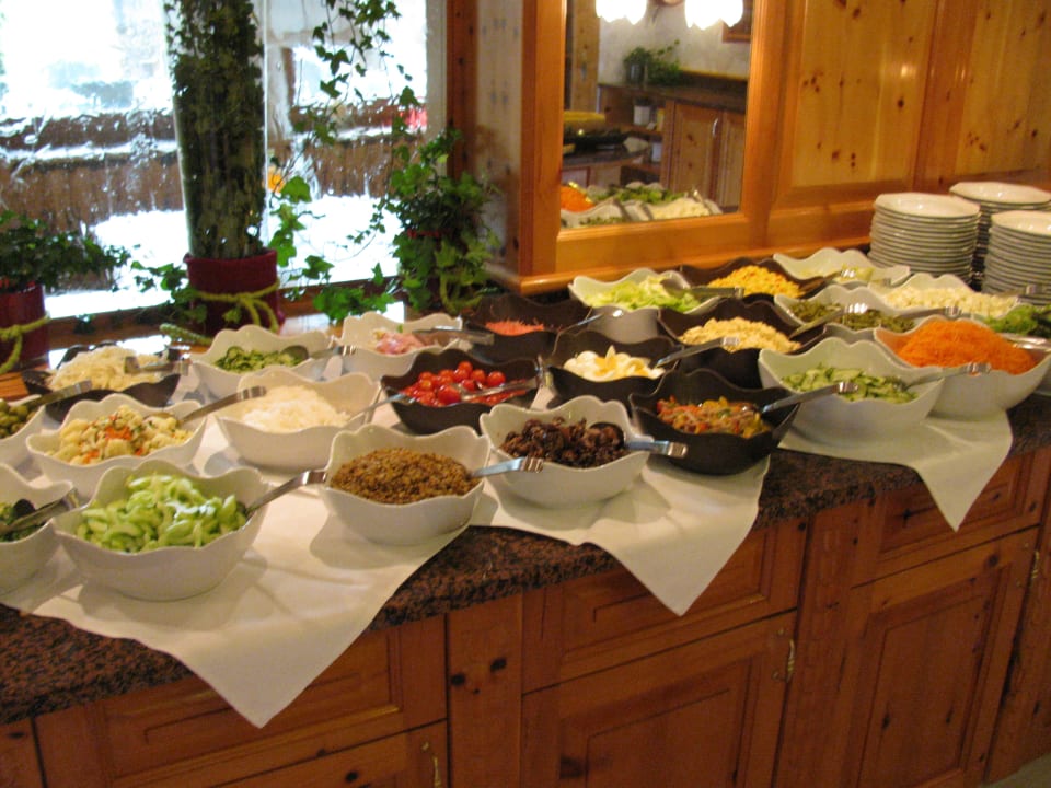 Vorspeise Salatbüffet, lecker Hotel Leitner