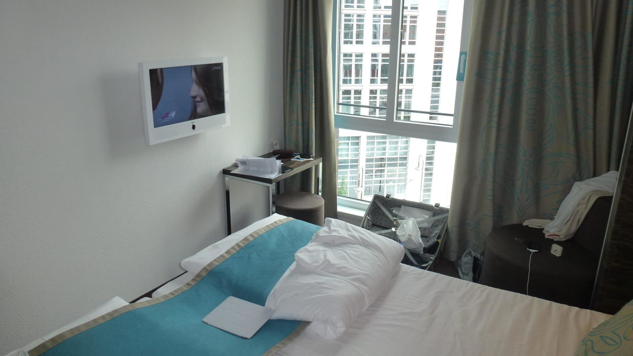 Sicht aus dem Fenster "Sparkasse" Motel One Berlin-Spittelmarkt
