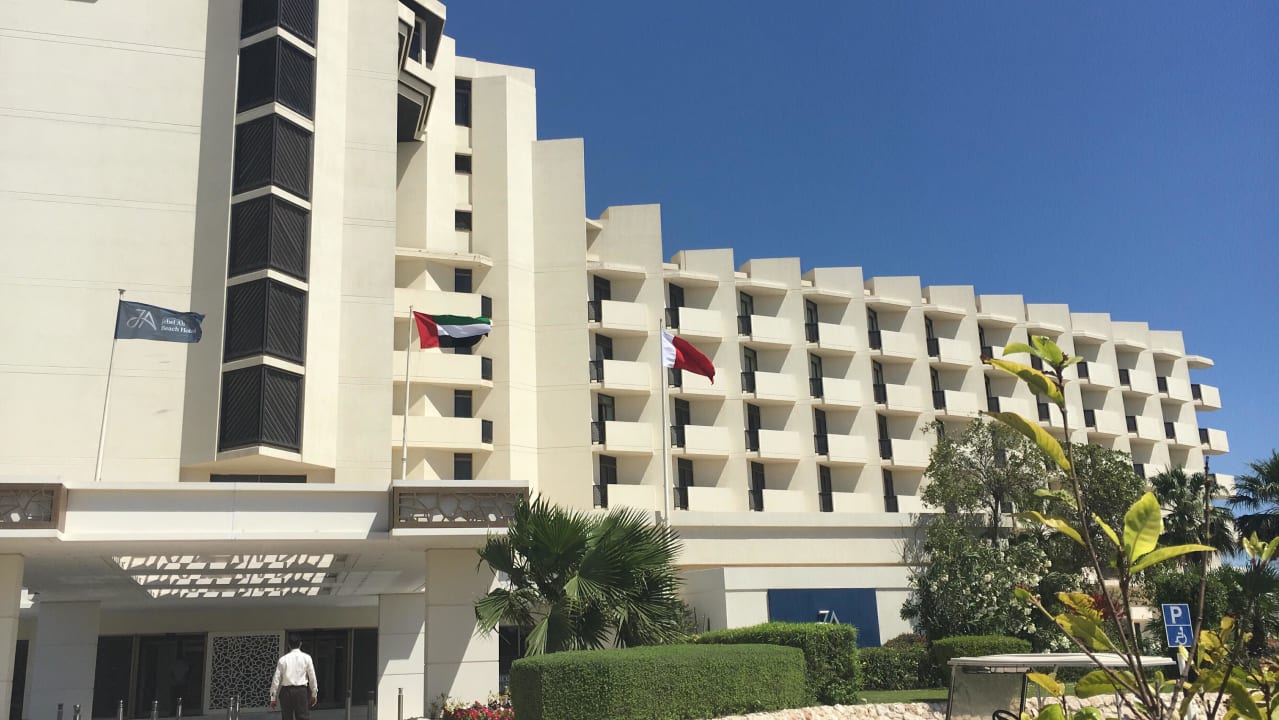 Zimmer mit Blick zum Garten JA Beach Hotel